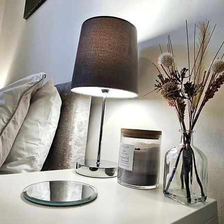 1 Bedroom Flat In Грейвсенд Екстериор снимка